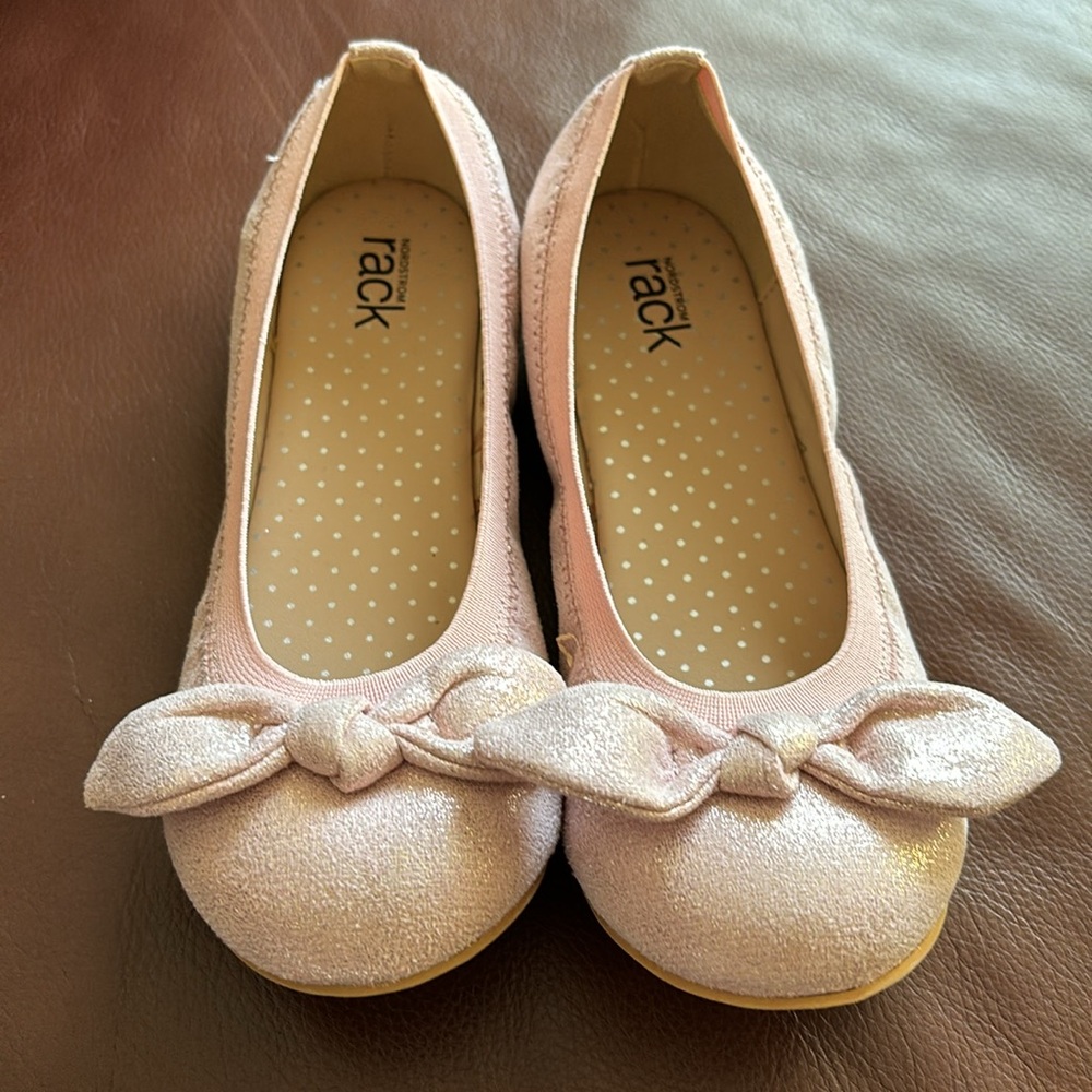 Nordstrom Rack Girls Kids Slip on Shoes Girls Size 2 A-7